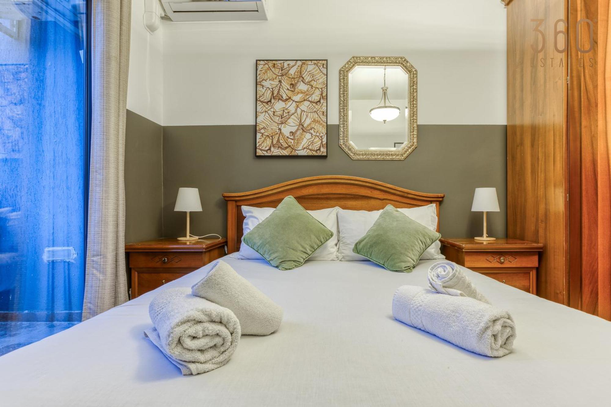 A Comfortable Apartment In The Heart Of Paceville Bt 360 Estates Saint Julian's 외부 사진
