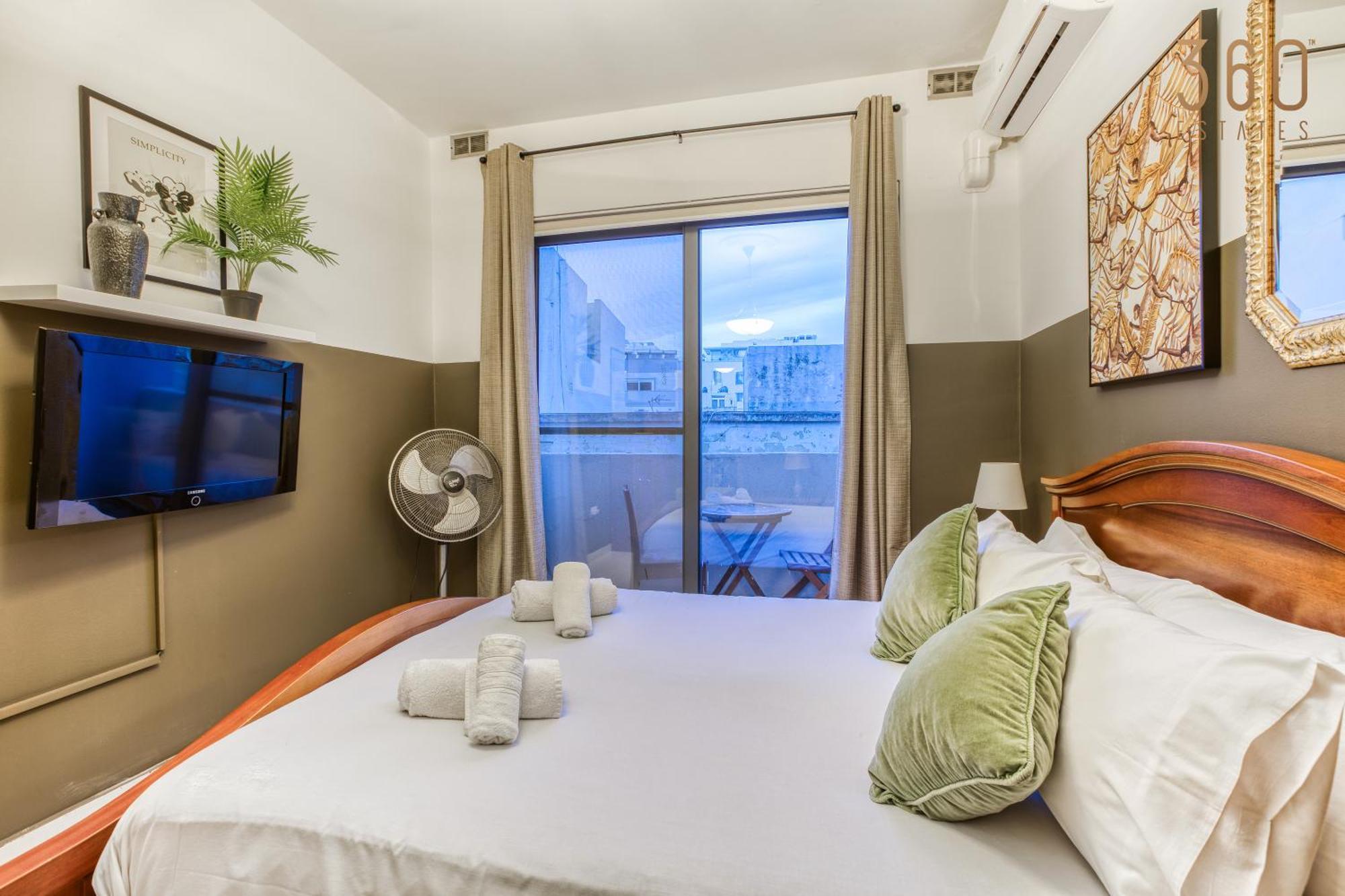 A Comfortable Apartment In The Heart Of Paceville Bt 360 Estates Saint Julian's 외부 사진
